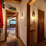 Mansarda A Cortina Daire *