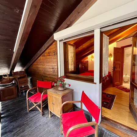 Apartment Mansarda A Cortina