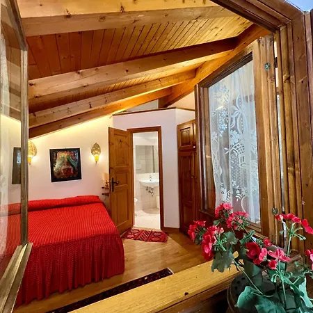 Apartment Mansarda A Cortina