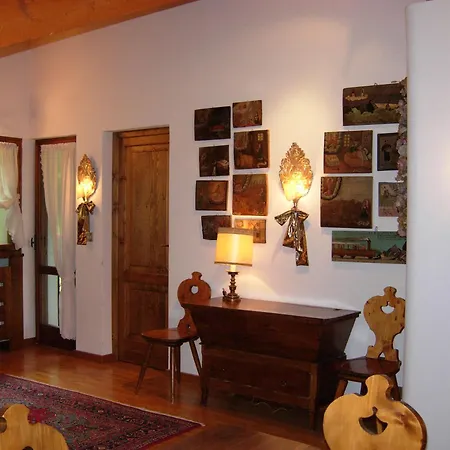 Apartment Mansarda A Cortina